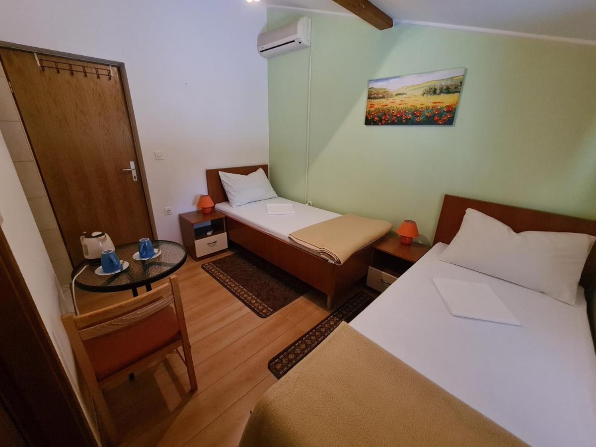 Camp Krka Ξενοδοχείο Lozovac Εξωτερικό φωτογραφία