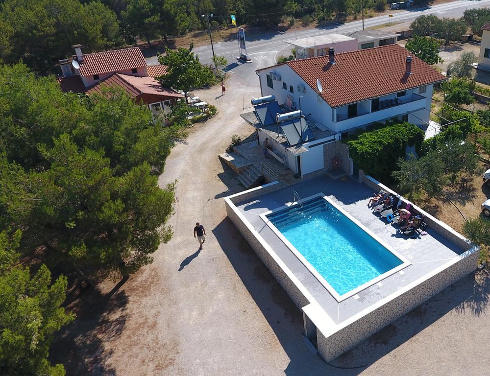 Camp Krka Ξενοδοχείο Lozovac Εξωτερικό φωτογραφία